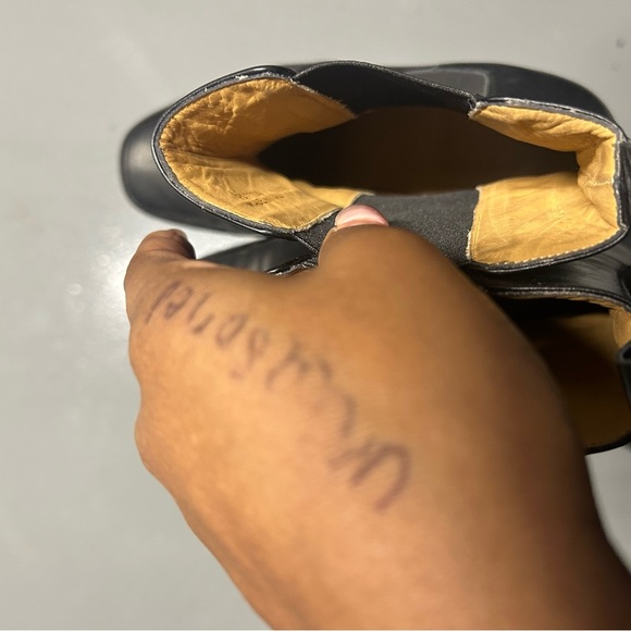 Bally black leather boots made in italy - Picture 3 of 8